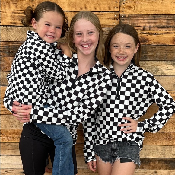 Round The Track Quarter Zip - Picture 2 of 3